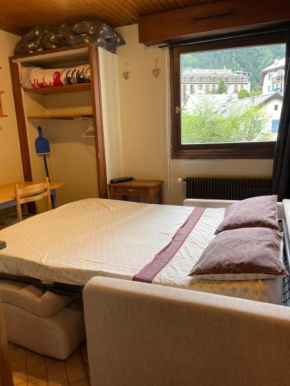 Studio meublé bon emplacement